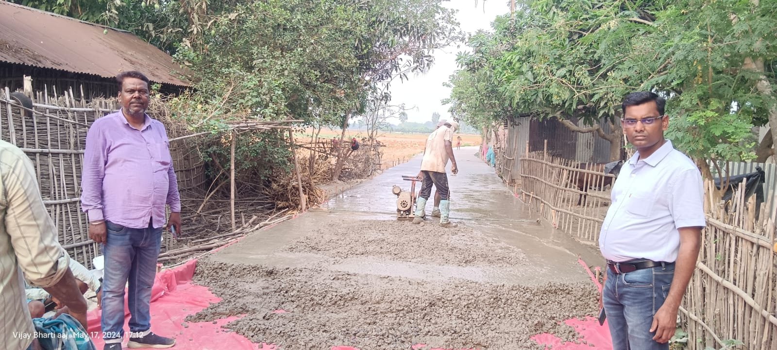 बारसोई में सड़क निर्माण को लेकर ग्रामीणों में हर्ष