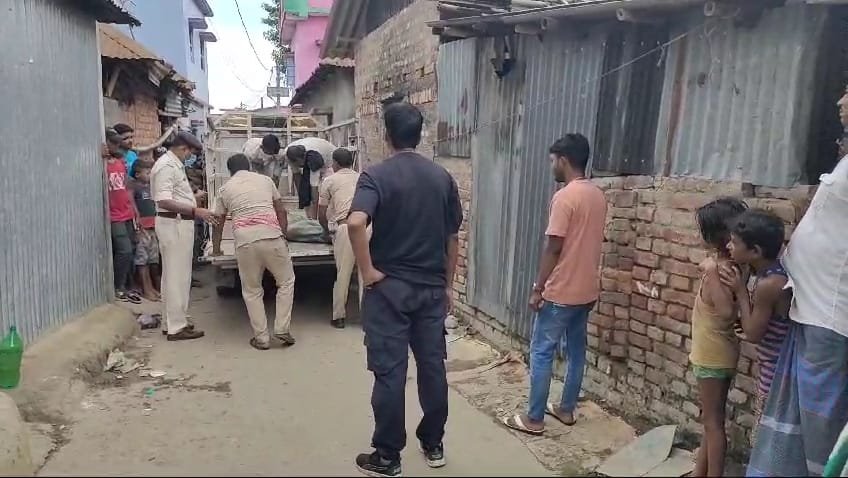 पति ने गला दबाकर की पत्नी की हत्या, थाने जाकर किया आत्मसमर्पण