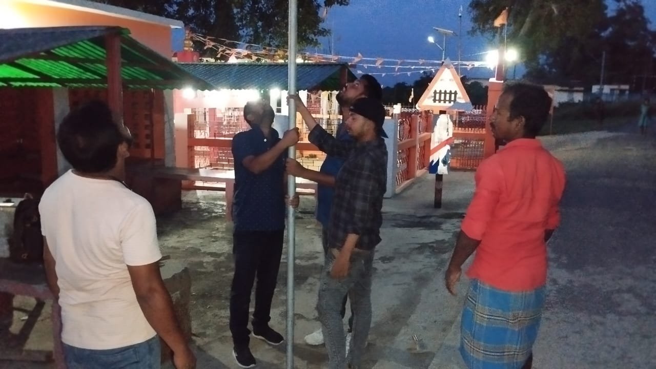 राजवाड़ा स्थित प्राचीन मां बमकाली मंदिर में लगा सीसी टीवी कैमरा