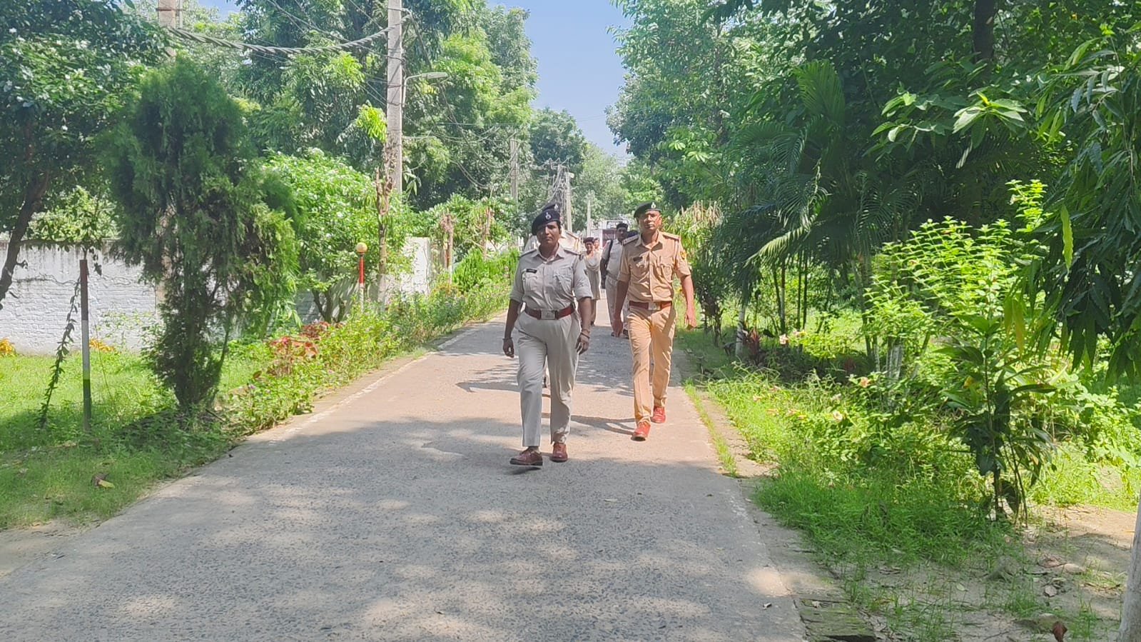 कटिहार डीएम और एसपी ने किया मंडल कारा का औचक निरक्षण ,सभी बिंदुओं पर की सघन जांच