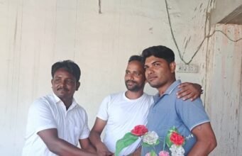 कोढ़ा विधानसभा क्षेत्र में हिंदी पत्रकारिता दिवस पर पत्रकारों का हुआ भव्य सम्मान, उप प्रमुख प्रतिनिधि इरशाद आलम एवं उप मुखिया मो. साजिद ने किया सराहनीय पहल