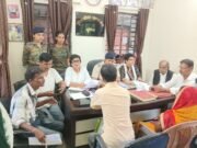 पति के अफेयर का खुलासा, समाज ने उठाया बड़ा कदम