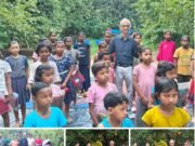 सेवा ही संकल्प है: अनिल चमरिया द्वारा वनवासी छात्राओं के बीच कपड़े और खाद्य सामग्री वितरण | Red Cross Society