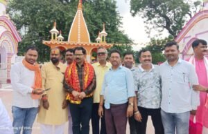 अपर सचिव डॉ. महेंद्र पाल गोरखनाथ धाम पहुंचे, पूजा-अर्चना व जनसमस्याओं का किया समाधान का आश्वासन