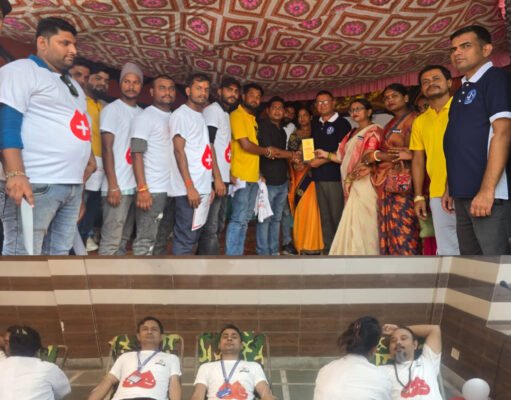 न्यूरो हॉस्पिटल विराटनगर अपना रजत जयंती के उपलक्ष्य में लगाया शिविर में 250 लोगों ने किया रक्तदान ।