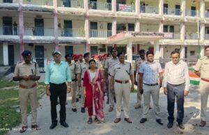 बारसोई में दुर्गा पूजा व चुनाव को लेकर प्रशासन अलर्ट – एसडीएम-डीएसपी ने निकाला फ्लैग मार्च