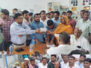 कोढ़ा प्रखंड मुसापुर में बिजली हादसे में 27 पशुओं की मौत, 24 घंटे में मुआवजा वितरण।