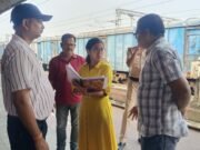 डीसीएम ने किया औचक निरीक्षण, सफाई सुपरवाइजर को लगाई फटकार। दिए कई निर्देश