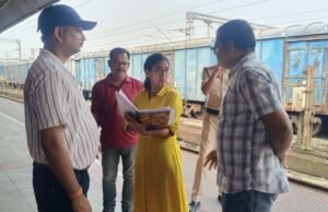 डीसीएम ने किया औचक निरीक्षण, सफाई सुपरवाइजर को लगाई फटकार। दिए कई निर्देश