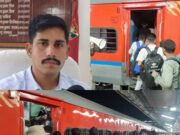 सुरक्षा पहले: ट्रेन में चढ़ने के लिए अब लगानी होगी लाइन – आरपीएफ कमांडेंट