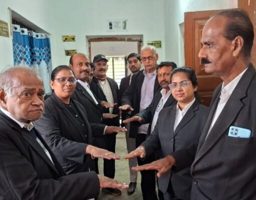 76वां संविधान दिवस: पूर्णिया मुख्तरखाना में अधिवक्ता दिलीप कुमार दीपक की अगुआई में कार्यक्रम आयोजित