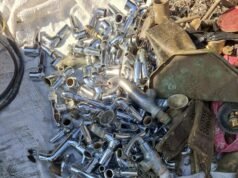 सीमांचल ट्रेन से चोरी करते एक गिरफ्तार