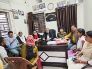 8 साल की शादी, 3 बच्चों के बीच बढ़ा विवाद… काउंसलिंग में सुलह!