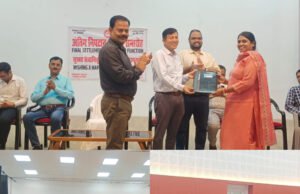 डीआरएम की अध्यक्षता में 16 रेलकर्मियों को दी गई भावभीनी विदाई